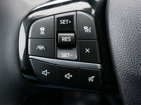 Certified 2022 Ford Escape SE w/ Cold Weather Package image 17