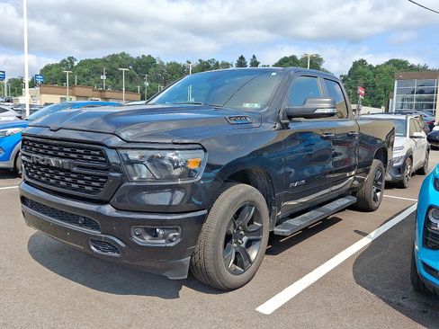 Used 2022 RAM 1500 Big Horn w/ Night Edition AWD/4WD image 3