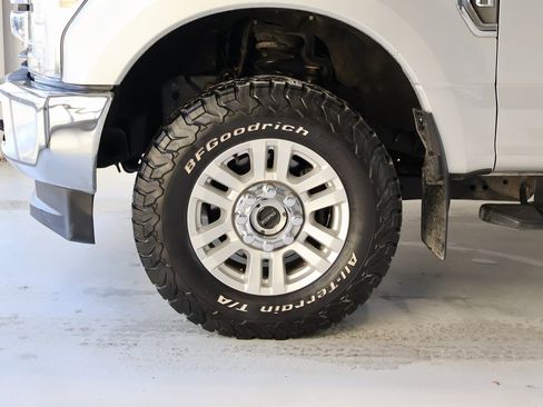 Used 2019 Ford F250 XLT image 38