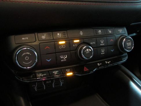 Used 2024 Dodge Durango GT AWD/4WD image 32