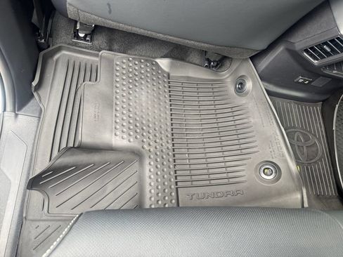 Used 2026 Toyota Tundra Limited AWD/4WD image 18