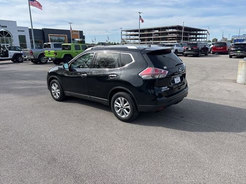 Used 2016 Nissan Rogue SV w/ SV Premium Package image 3
