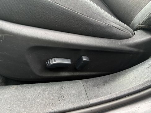 Used 2025 Nissan Altima 2.5 SV FWD image 18