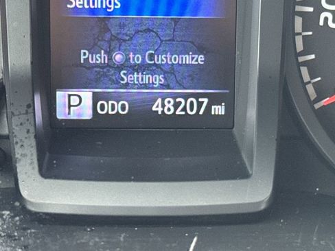 Used 2019 Toyota Tacoma SR5 image 17