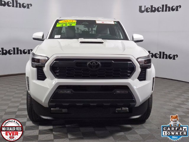 Certified 2025 Toyota Tacoma TRD Sport AWD/4WD image 2