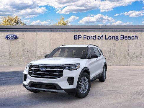 New 2026 Ford Explorer Active RWD image 2