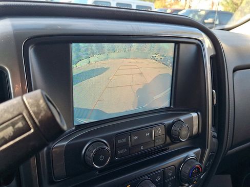 Used 2018 Chevrolet Silverado 1500 LTZ image 27