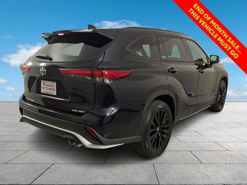 Used 2023 Toyota Highlander XSE AWD/4WD image 8