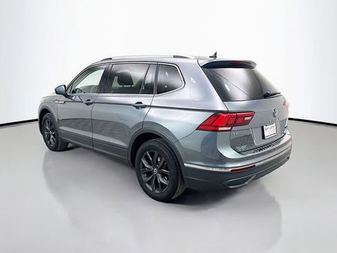 Used 2024 Volkswagen Tiguan SE image 5