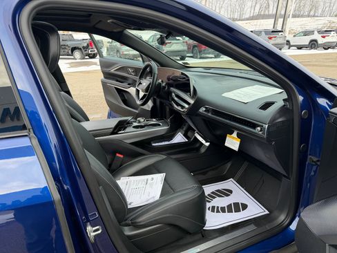 Used 2024 Cadillac Lyriq Luxury w/ LPO, Floor Liner Package image 27