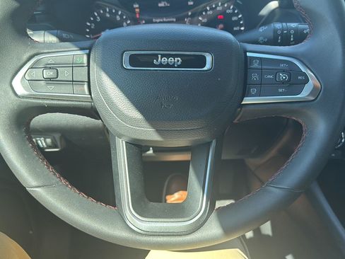 Used 2024 Jeep Compass Trailhawk AWD/4WD image 11