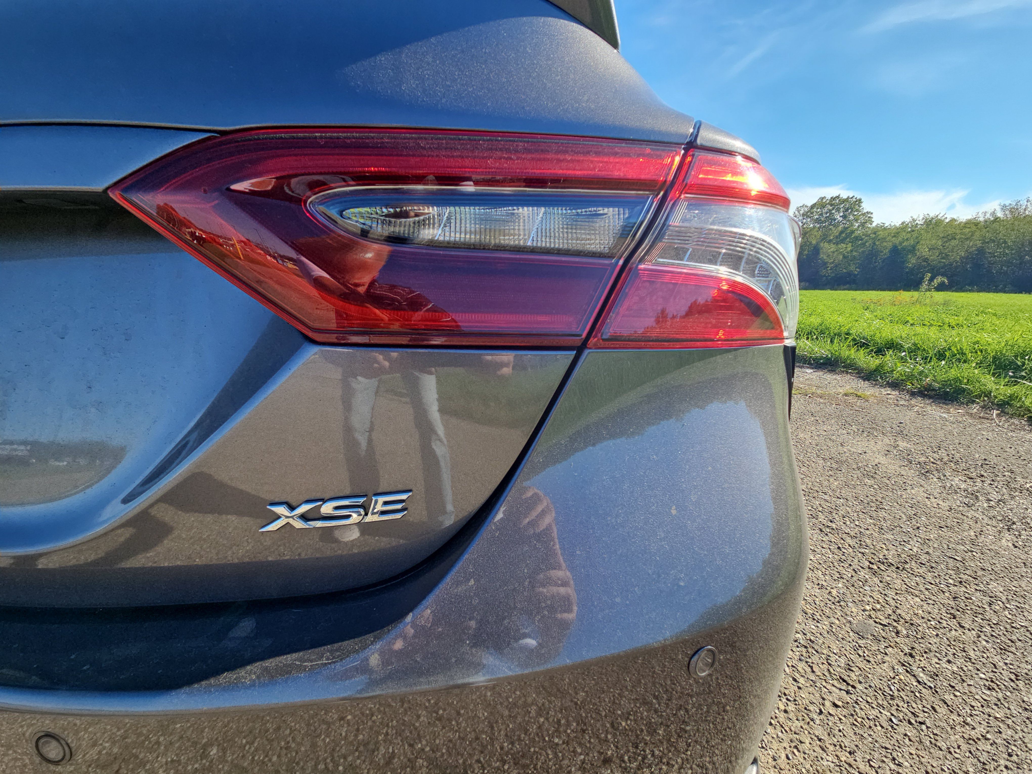 Used 2022 Toyota Camry XSE w/ Navigation Package FWD image 5