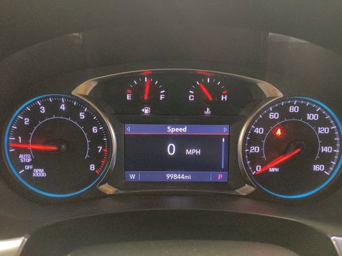 Used 2023 Chevrolet Traverse LT FWD image 23