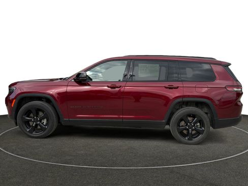 Used 2021 Jeep Grand Cherokee L Laredo AWD/4WD image 2