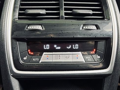 Used 2019 BMW X7 xDrive40i w/ Premium Package image 18