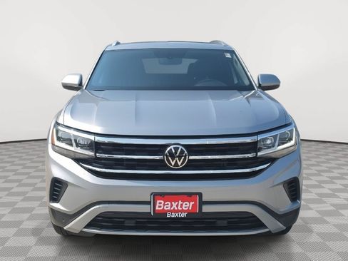 Certified 2023 Volkswagen Atlas Cross Sport SE w/ Panoramic Sunroof Package AWD/4WD image 19