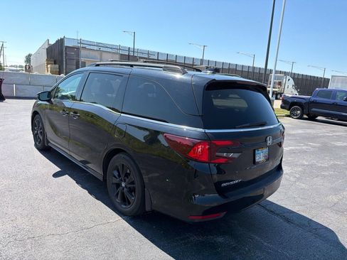 Used 2023 Honda Odyssey Sport image 4