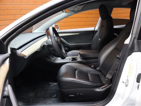 Used 2023 Tesla Model 3 Standard Range image 26