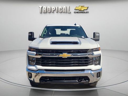Used 2025 Chevrolet Silverado 2500 LT w/ Convenience Package image 8