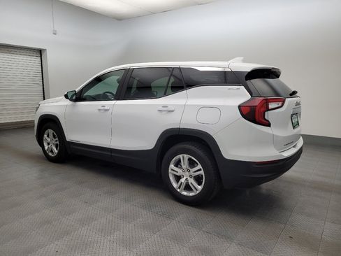 Used 2024 GMC Terrain SLE FWD image 3