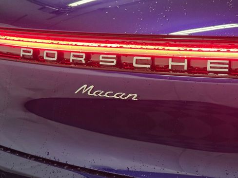 New 2026 Porsche Macan AWD/4WD image 30