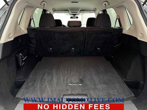 Used 2023 Nissan Rogue S image 16