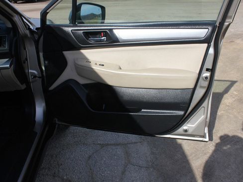 Used 2015 Subaru Outback 2.5i Premium w/ Popular Package #3 image 32