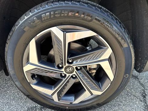 Used 2024 Hyundai Tucson Limited AWD/4WD image 11
