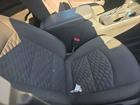 Used 2021 Chevrolet Equinox LT image 8