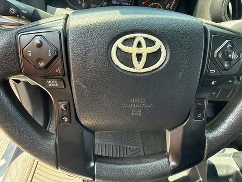 Used 2020 Toyota Tacoma SR w/ SR Convenience Package RWD image 11