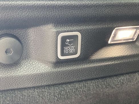 Used 2025 Jeep Grand Cherokee L Summit AWD/4WD image 8