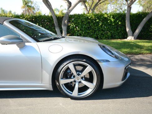 Used 2021 Porsche 911 AWD/4WD image 10