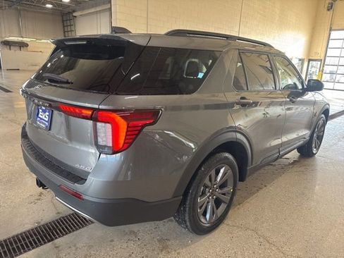 New 2026 Ford Explorer Active w/ Active Comfort Package image 5