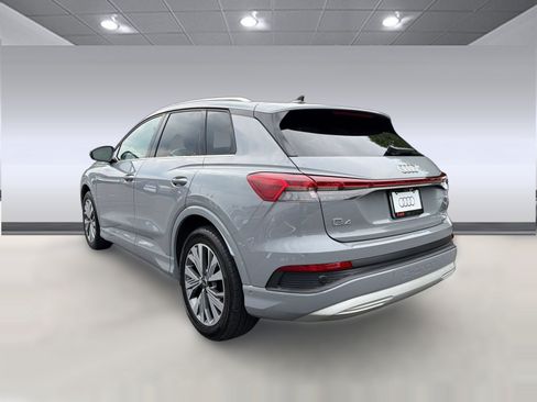 Used 2024 Audi Q4 e-tron Premium Plus w/ Premium Plus RWD image 3