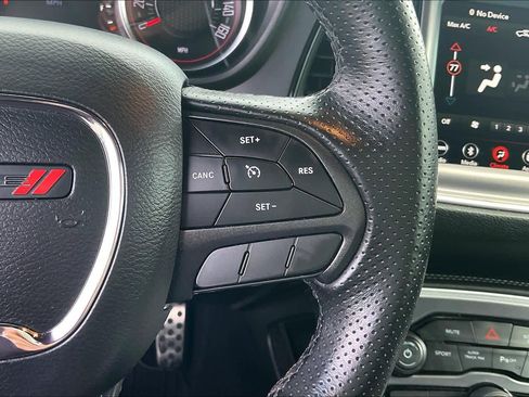 Used 2019 Dodge Challenger R/T image 21