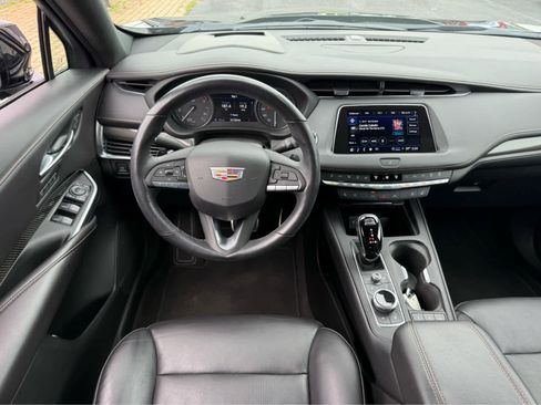 Used 2022 Cadillac XT4 Sport w/ Comfort Package AWD/4WD image 25