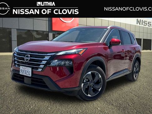 Used 2025 Nissan Rogue SV w/ SV Premium Package FWD image 1