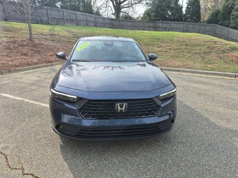 Certified 2025 Honda Accord SE image 2