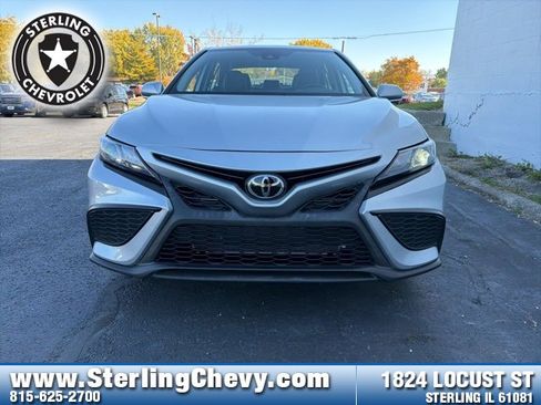 Used 2023 Toyota Camry SE image 8