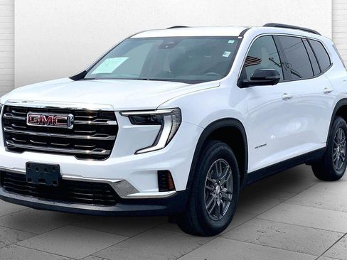 Used 2025 GMC Acadia Elevation AWD/4WD image 11