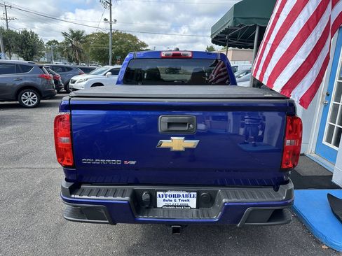 Used 2017 Chevrolet Colorado W/T w/ WT Convenience Package RWD image 10