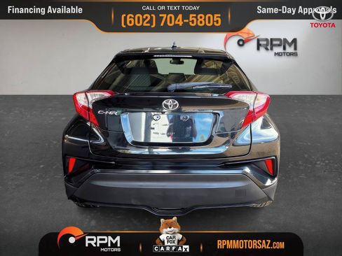 Used 2020 Toyota C-HR LE FWD image 5