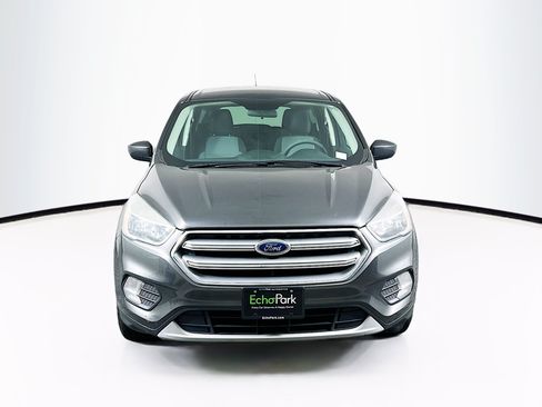 Used 2017 Ford Escape SE FWD image 2