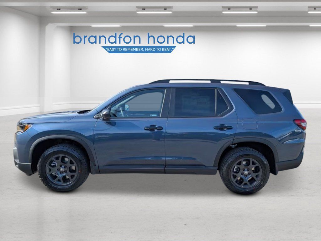 New 2026 Honda Pilot TrailSport image 2