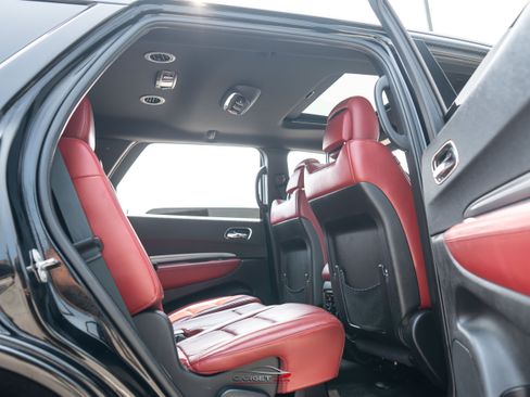 Used 2018 Dodge Durango R/T w/ Blacktop Package AWD/4WD image 18