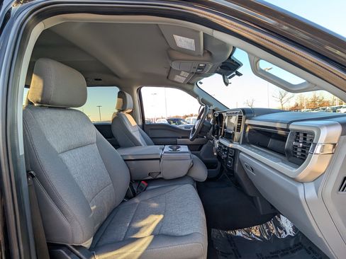 Certified 2024 Ford F250 XL w/ STX Appearance Package image 9