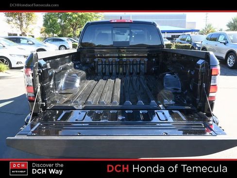 Used 2025 Nissan Frontier SV image 22