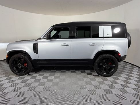 Used 2024 Land Rover Defender 110 X AWD/4WD image 2