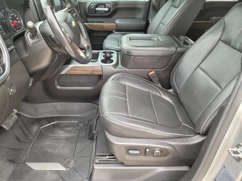 Used 2022 Chevrolet Silverado 3500 High Country w/ Technology Package AWD/4WD image 23