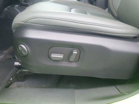 New 2025 Jeep Gladiator Mojave image 18